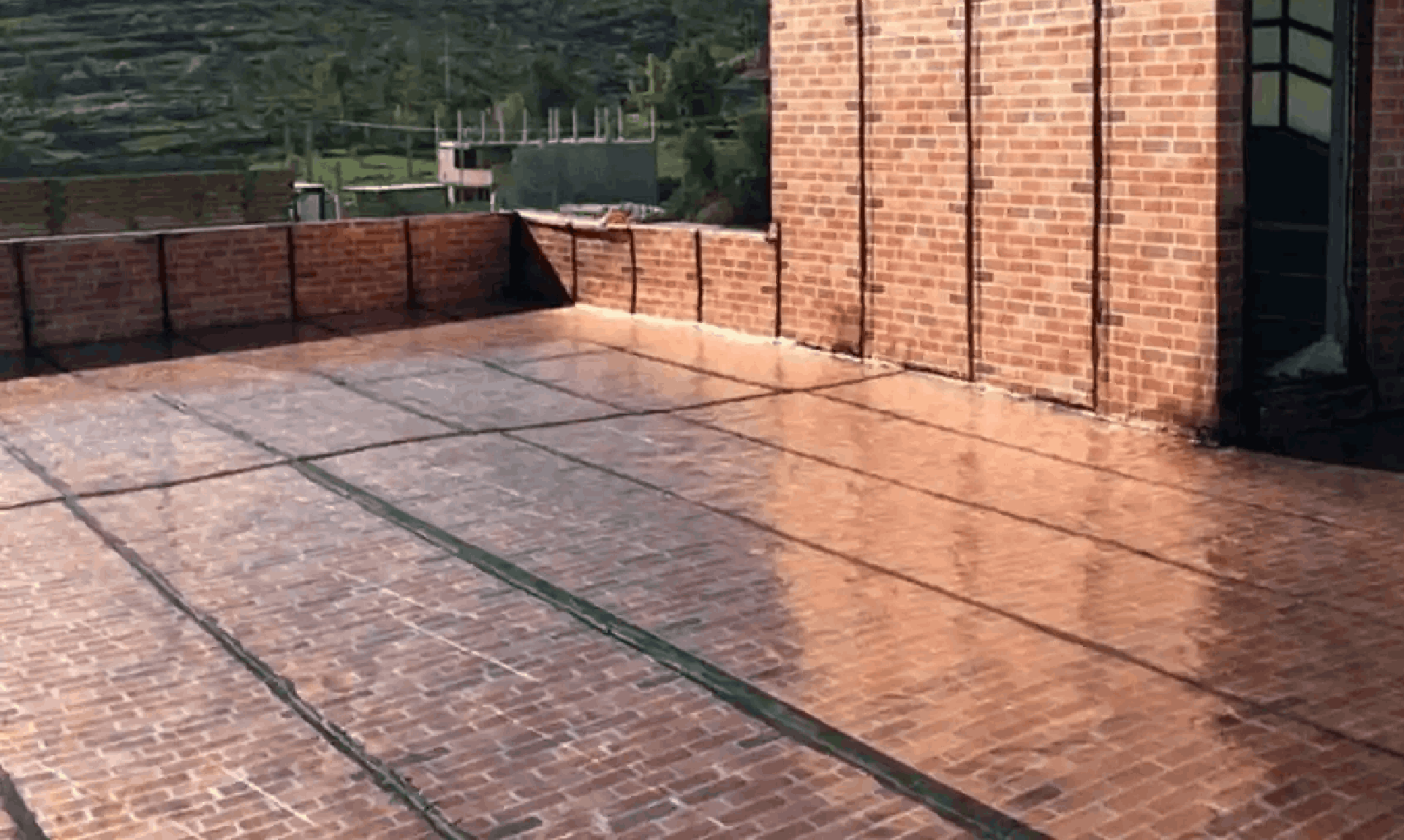 ایزوگام طرح دار چیست؟ بررسی مزایا، معایب و راهنمای کامل نصب و نگهداری